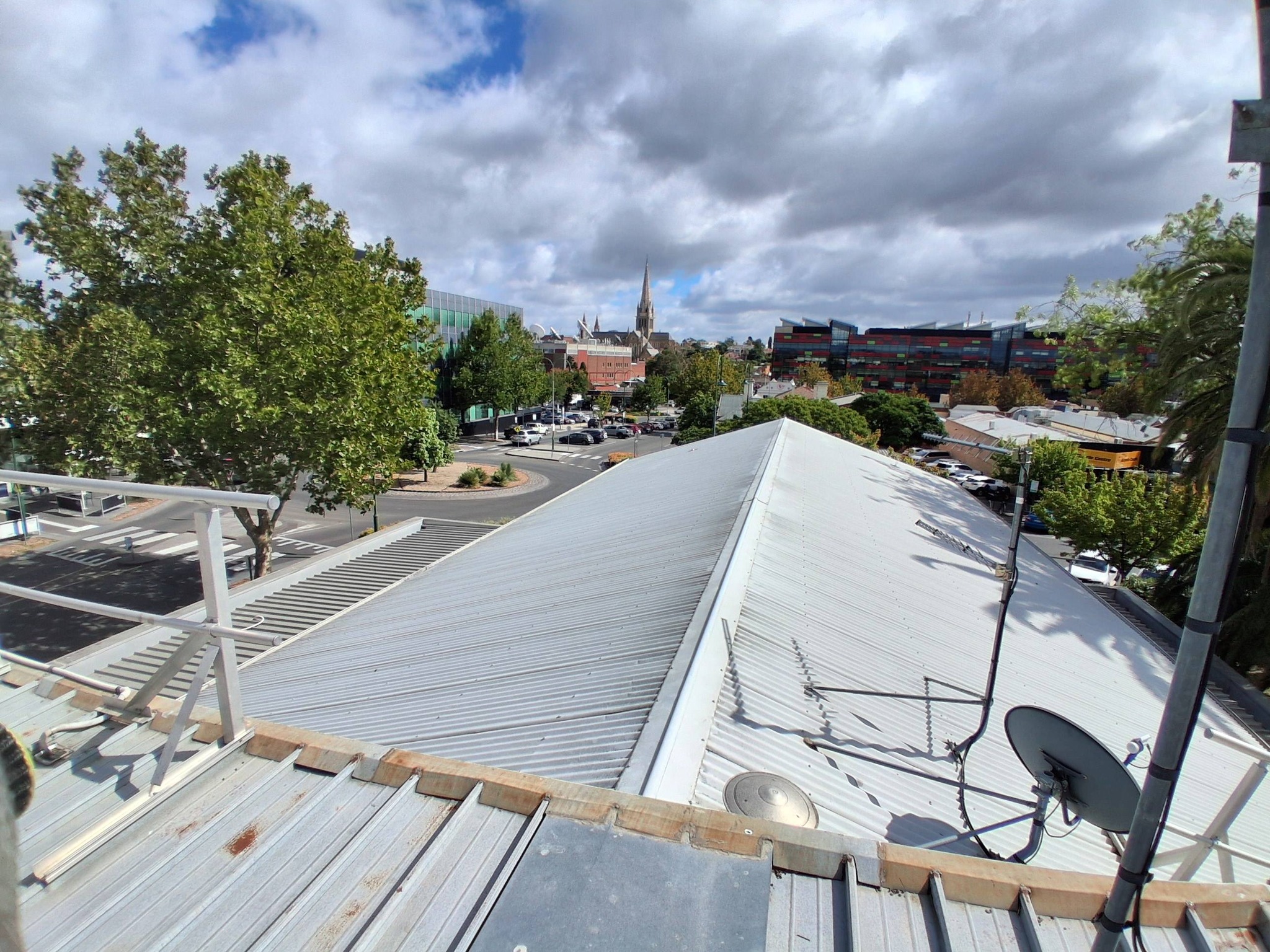 Quarterly gutter clean Bendigo 1