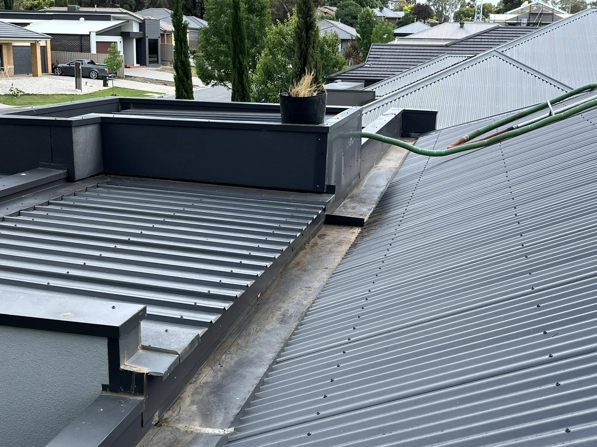 Clean gutters after professional gutter cleaning in Marong