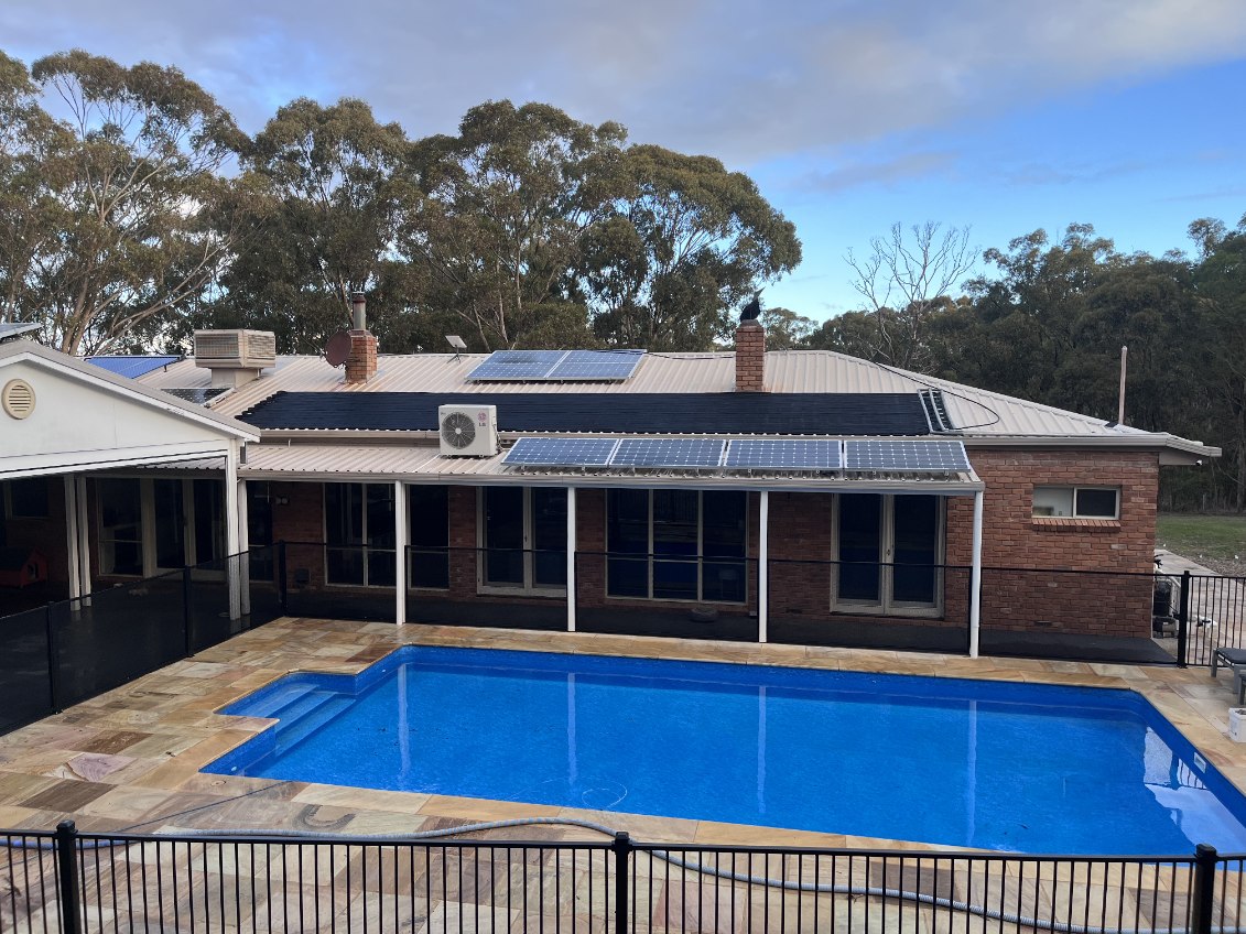 Roof and Gutter Clean Castlemaine