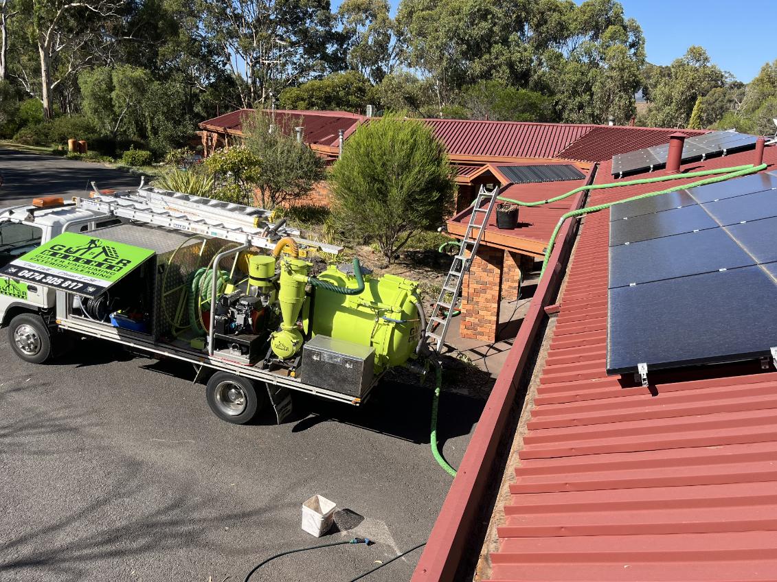 Gutter clean Castlemaine - photo 7