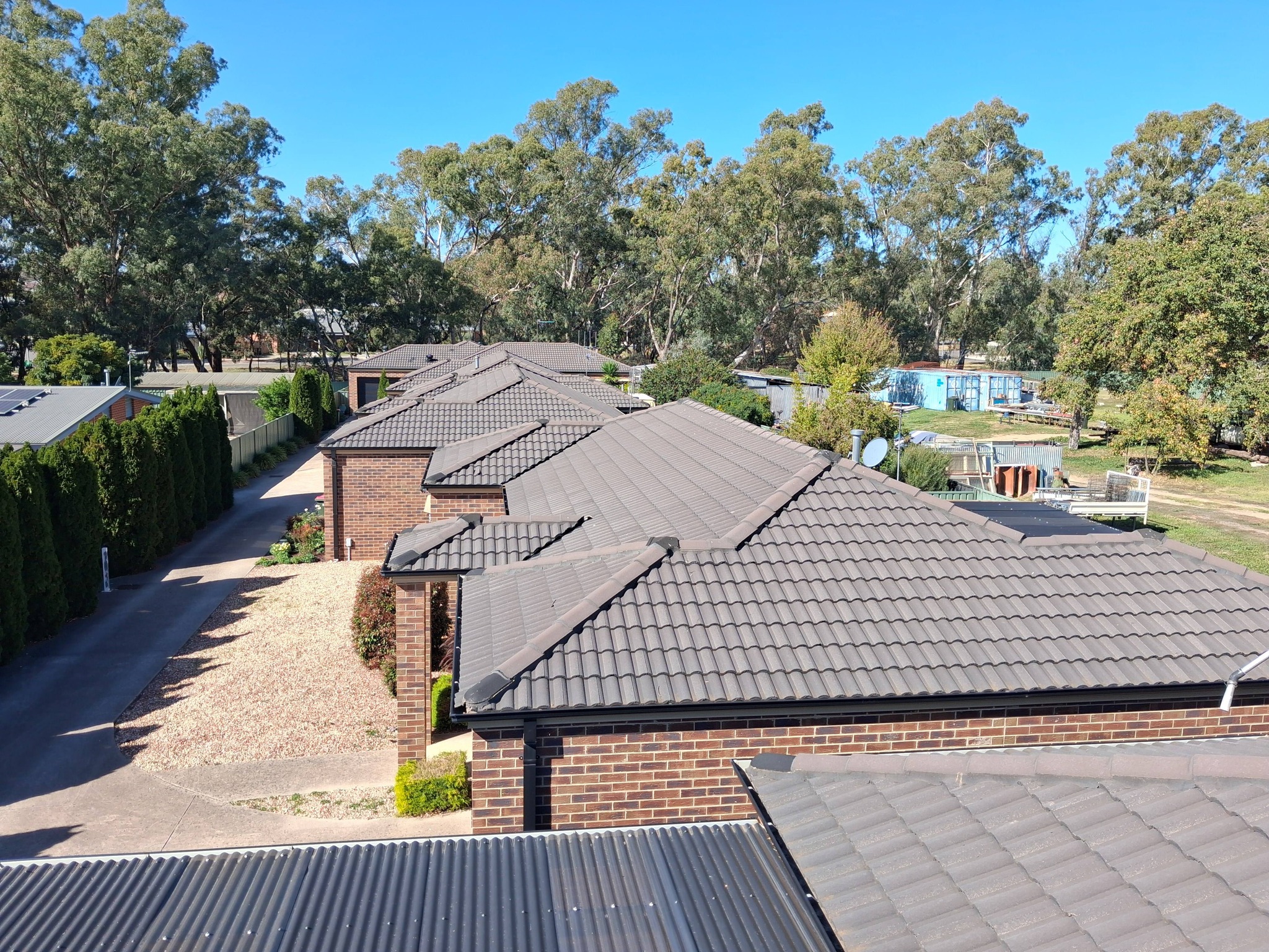 Large Unit Complex Gutter Clean Kangaroo Flat