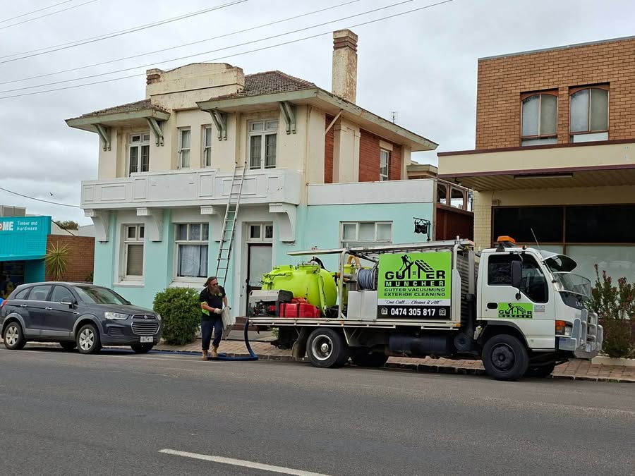 Commercial & Residential Gutter Cleans — Boort